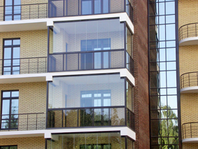 Остекление балкона: материалы, нюансы и советы экспертов