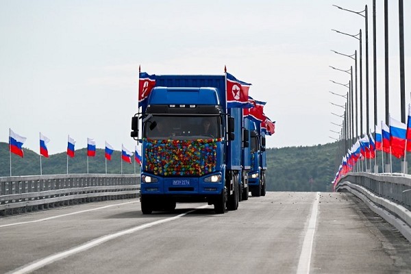 Россия и КНДР открыли автомобильный мост через границу на реке Туманная